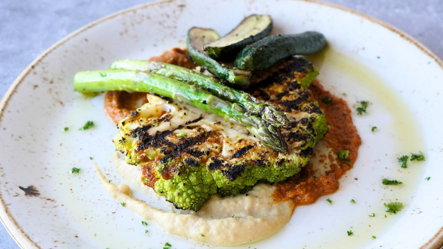 Brócolis mais saboroso que carne: receita que aprendi com a minha vizinha chilena e é ideal para adicionar o vegetal ao cardápio