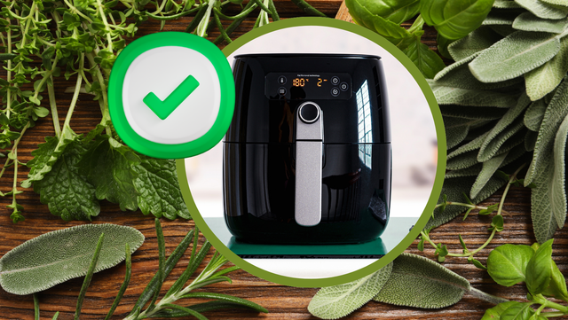 3 passos simples para desidratar ervas na airfryer (se guardar direitinho dura até 6 meses!)