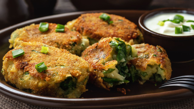 Essa receita de bolinho assado da vovó é perfeita para fazer as crianças comerem espinafre sem o amargo!