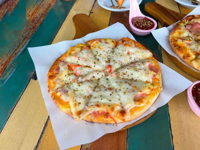 Não precisa de forno, nem de airfryer, para preparar essa pizza de frigideira deliciosa, o lanche rápido e perfeito!