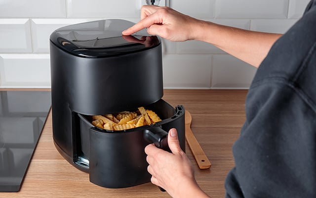 Pare de usar no automático: TudoGostoso revela 5 funções da airfryer que são excelentes, mas quase ninguém sabe