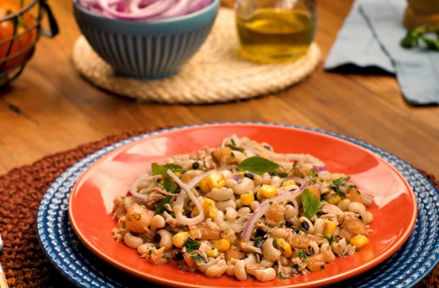 5 receitas com atum e utensílios para explorar o ingrediente na cozinha