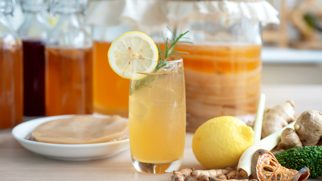 Para que serve o suco de batata-doce com limão e gengibre? Veja os benefícios da bebida