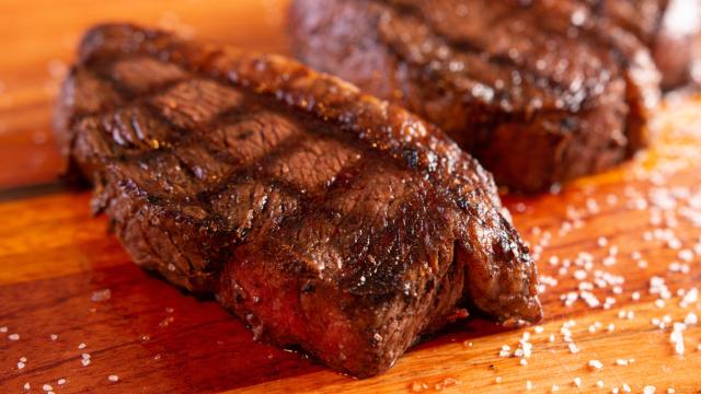 Como fazer uma carne de churrasco icônica para impressionar amigos e a família