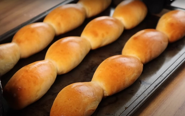 Bisnaguinha caseira é muito mais gostosa que a do mercado: receita entrega todos os segredos do pãozinho, nunca tinha feito um tão gostoso!