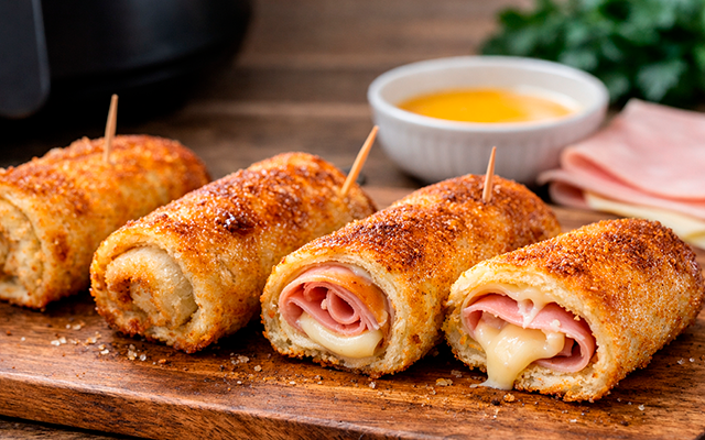 Rolinho de misto-quente na airfryer: receita fácil para um café da manhã diferenciado