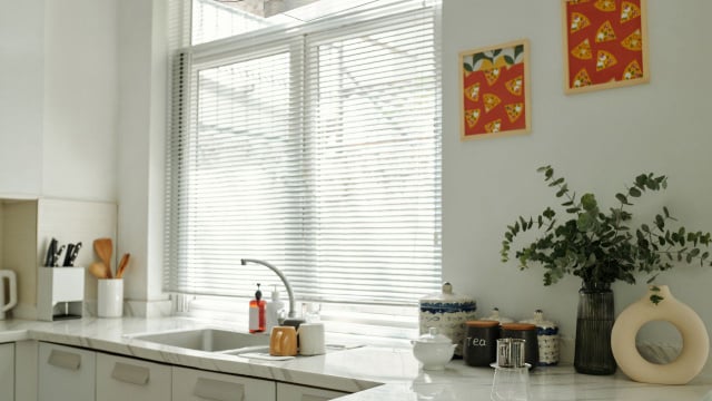 Privacidade na cozinha: qual o melhor tipo de cortina para colocar neste cômodo?