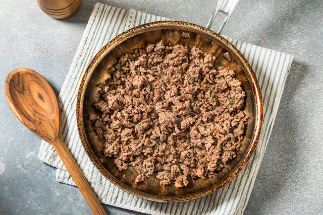 Carne moída fica pálida na panela por causa de um erro simples: TudoGostoso ensina como fazer carne moída douradinha e suculenta!