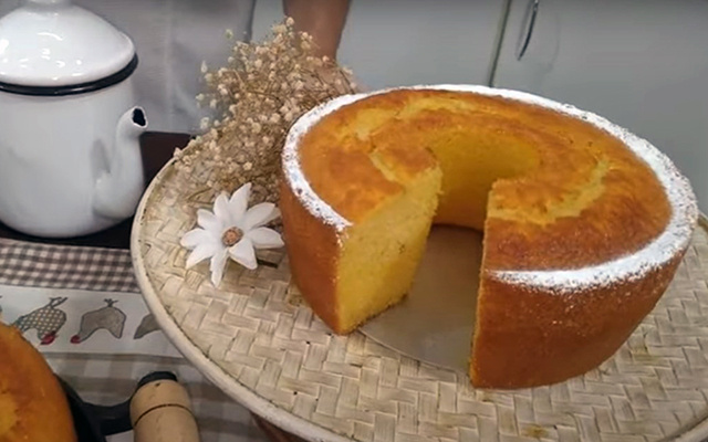 Sou chef de cozinha e garanto: essa receita de bolo de fubá nunca falha