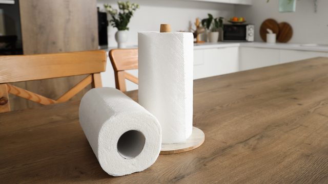 Encontrei estes suportes de papel toalha perfeitos e minha cozinha nunca esteve tão linda e organizada