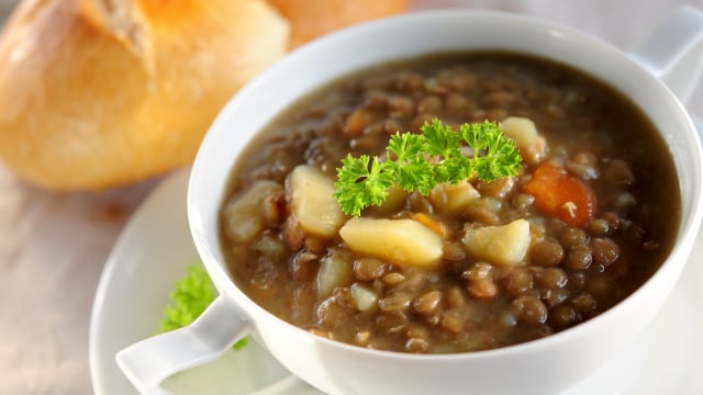 Os chefs bascos concordam: "Para lentilhas perfeitas, é preciso adicionar dois copos de cava antes das batatas."