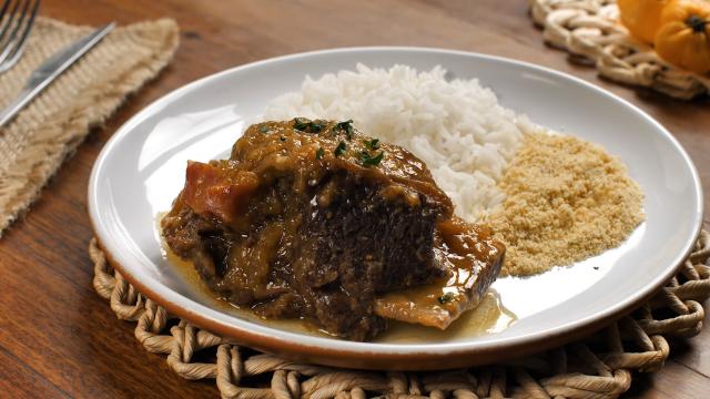 Costela na panela de pressão é prático e delicioso (Créditos: TudoGostoso)