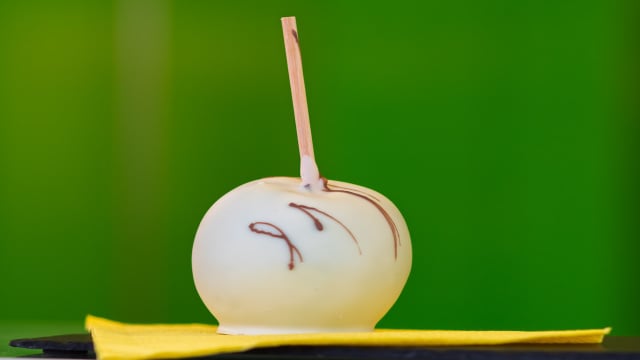 Praticidade e cor na cozinha: maçãs decoradas que encantam os olhos e conquistam pelo paladar. (Foto: Shutterstock)