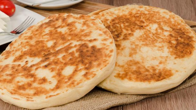 Pão sem farinha para o café da manhã: perfeito para torradas, é fácil de fazer e fica pronto em tempo recorde
