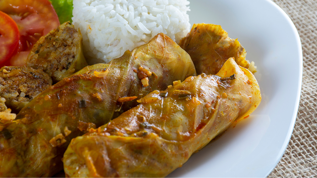 Recheie com carne e se delicie! (Créditos: Canva)