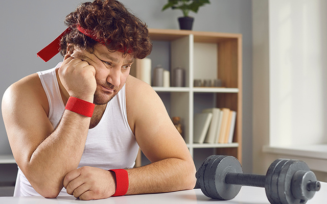 Adeus músculos: 5 erros mais cometidos por quem está tentando emagrecer só pensando nas calorias