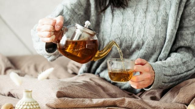 Nem chá de gengibre, nem chá de chá de hortelã: essa é a bebida que cura o meu resfriado