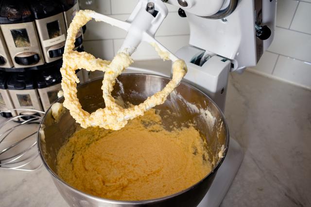 A pá plana da batedeira é ideal para bolos e biscoitos (Foto: Shutterstock)