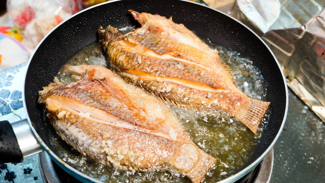 Adeus cheiro de peixe: esse é o melhor truque para deixar a cozinha com um bom aroma