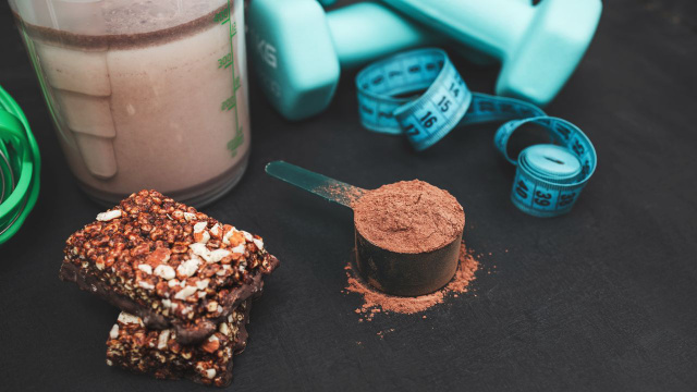 O perigo escondido nos alimentos ultraprocessados que "parecem" fit