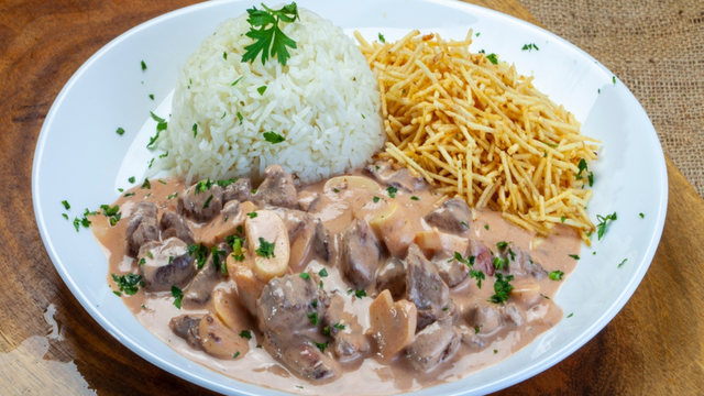 Quanto do seu mês vai só para comida? Pesquisa revela as capitais onde mais se trabalha para pagar a cesta básica