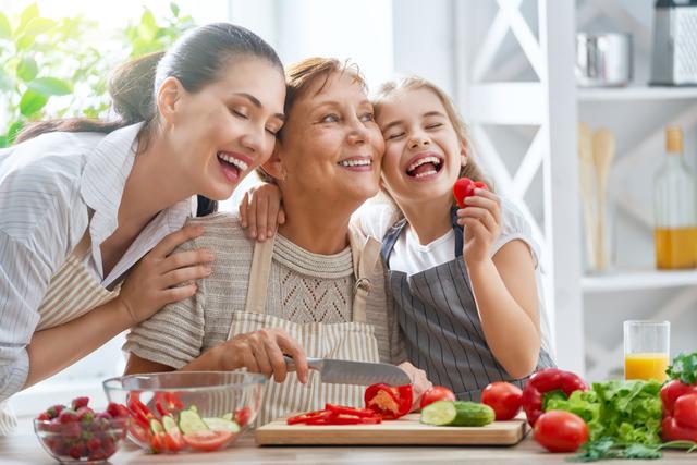 O Dia das Mães é uma data que reúne famílias em todo o mundo (Créditos: Shutterstock)