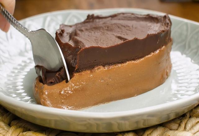 Aqui está por que você deve comer sobremesa após as refeições se quiser perder peso, segundo estudo!