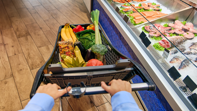 O que colocar (e o que tirar) do carrinho do supermercado: 5 passos inteligentes que aprendi com uma endocrinologista