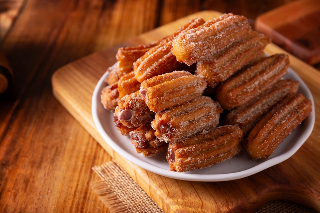 Churros maravilhoso e rápido na airfryer: eu juro que é muito fácil de fazer!
