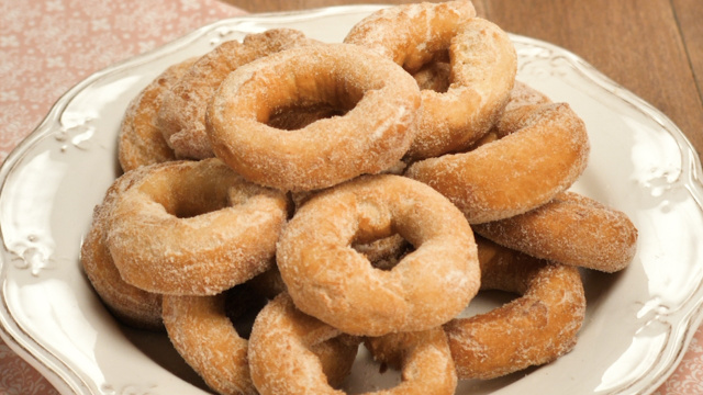 A melhor rosquinha doce para o lanche da tarde: receita da família da minha avó é simples, macia e irresistível