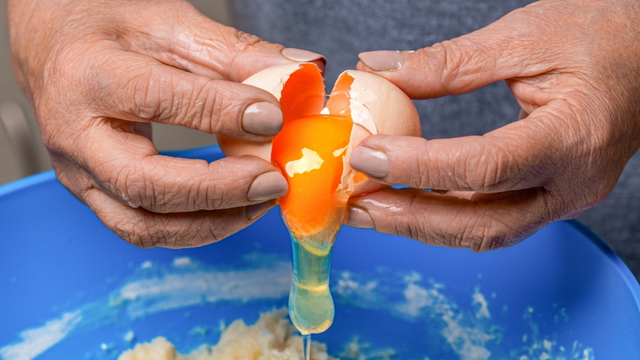 Christophe Mercier-Thellier, especialista em higiene: é essencial tomar esta medida na cozinha para evitar a proliferação de bactérias pelas nossas mãos