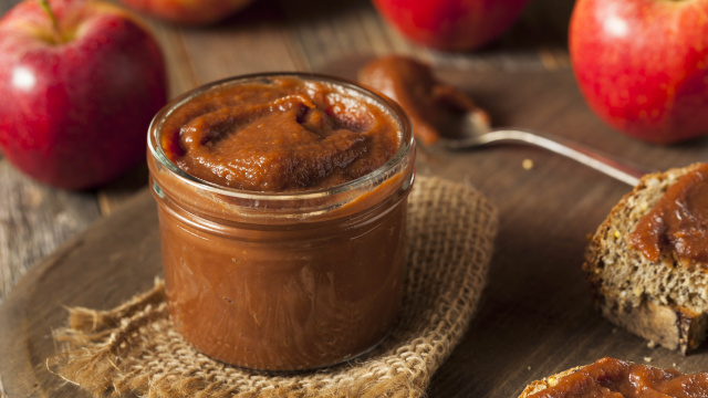 Parei de comprar geleia do mercado depois que aprendi a fazer esse creme de maçã que combina com absolutamente tudo