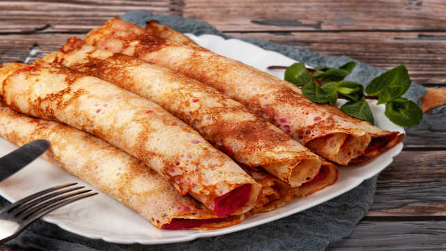 Eu descobri como fazer massa de panqueca sem ovo que não quebra e ela ficou perfeita, salvou o meu jantar