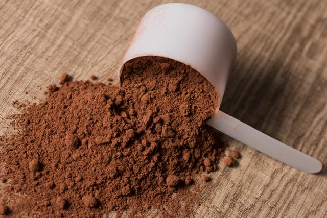 Achocolatado X chocolate em pó: descubra as diferenças e veja qual é melhor para as suas receitas!