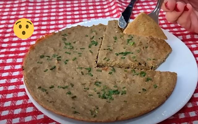 Se você tiver casca de batata-doce em casa e essa receita em mãos, você tem um tesouro (sem glúten!) para o café da manhã ou lanche