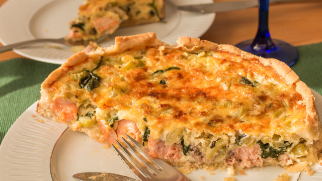 Nem parece que não tem glúten: essa receita simples de massa de torta é perfeita para qualquer recheio