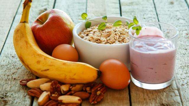Veja algumas recomendações do que comer no seu café da manhã (Créditos: Shutterstock)