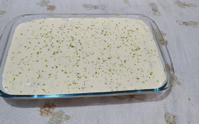 O pavê de limão é a versão mais refrescante e menos doce desse clássico (Créditos: TudoGostoso/Marina Menezes)