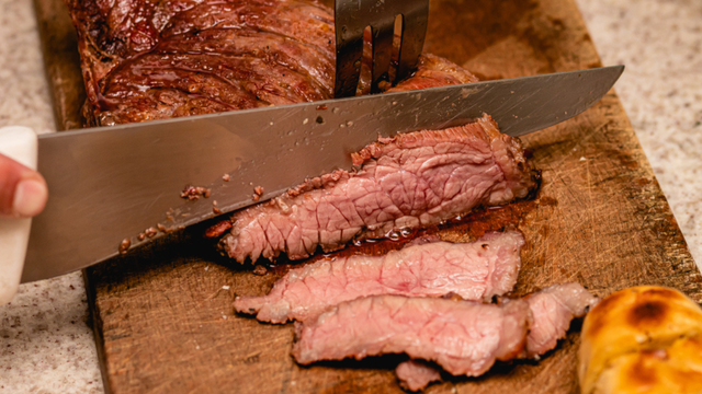 Levei essa carne para o churrasco e todo mundo pensou que era picanha, mas custou muito menos!