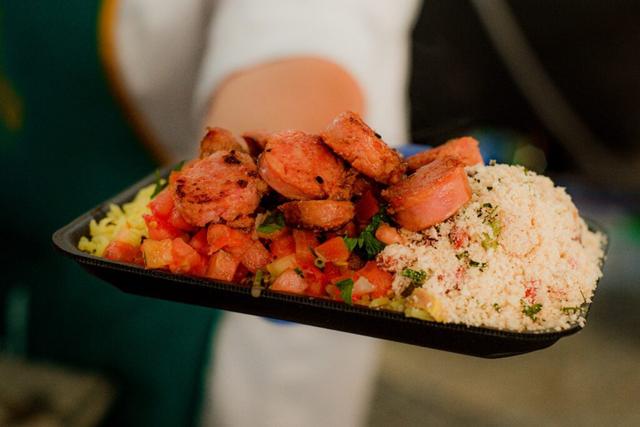  
Festival Sabores da Terra terá culinária típica e cerca de 50 operações com muita gastronomia, bebida e opções atrativas. (Foto: Divulgação/ Festival Sabores da Terra)