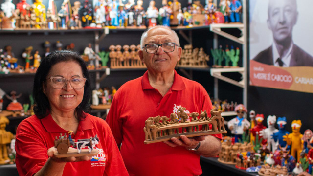 Família Mestre Zé Caboclo é uma das 5 mil expositoras da Fenearte. (Crédito: Divulgação - Fenearte / Cristiana Dias)