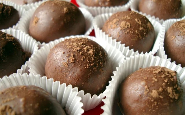 As trufas são sobremesas de chocolate clássicas (Créditos: TudoGostoso/Receitas do Clau)