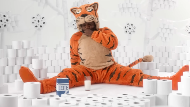 Os bebês mamíferos da Parmalat estão de volta, mas eles trazem uma surpresa em nova campanha