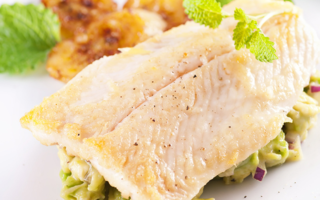 Filé de peixe com banana ao molho branco é o melhor prato para começar os preparativos da Quaresma