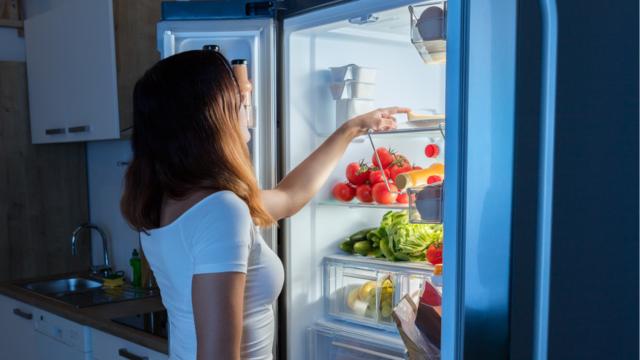 Nada de insônia: regule o sono com essas frutas que são boas companheiras à noite