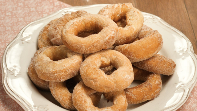 Eu cansei de fritura: testei essa receita de mini donuts na airfryer e o resultado me surpreendeu