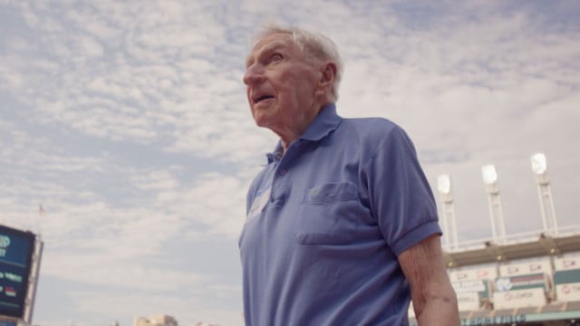 Médico mais velho do mundo, aos 102 anos: "Vi inúmeras dietas da moda surgirem e desaparecerem. Sempre aparece um novo estudo dizendo que determinado alimento faz bem ou faz mal. Não acredito que exista uma única dieta ideal para todo mundo"