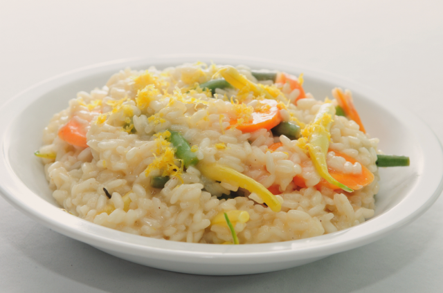 Arroz cremoso pra você usar no jantar o que sobrou do almoço de um jeito FÁCIL e muito gostoso