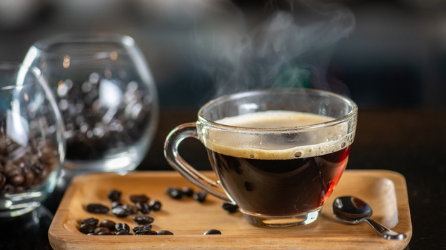 Descubra o que 2 xícaras e meia de café por dia fazem pelo seu cérebro - mas tem que ser feito do jeito certo!