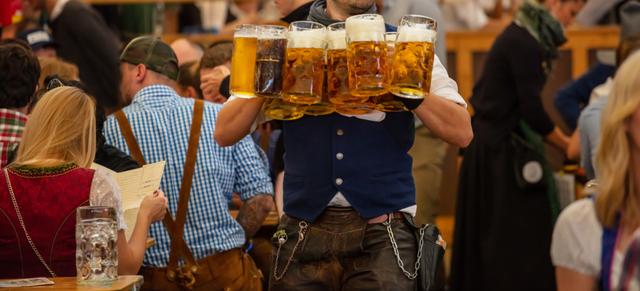  
A Oktoberfest Blumenau é o maior evento cervejeiro do país, mas conta com grande variedade de gastronomia.